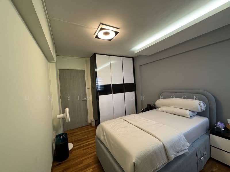712 Bedok Reservoir Road, 712 Bedok Reservoir Road, 2 Bedrooms, 883 sqft, HDB Flat For Sale, by Don Sim Chor Boon, 500186826 - Master Bedroom - PropertyGuru.com.sg