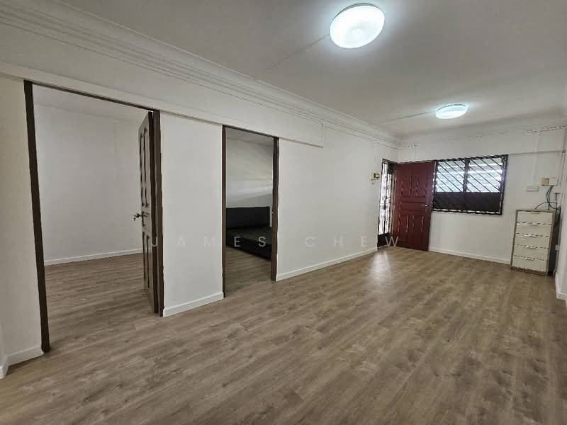 303 Jurong East Street 32, 303 Jurong East Street 32, 2 Bedrooms, 721 sqft, HDB Flat For Sale, by James Chew, 500186843 - PropertyGuru.com.sg