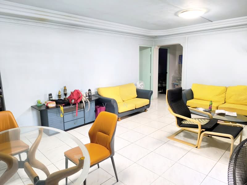 758 Woodlands Avenue 6, 758 Woodlands Avenue 6, 3 Bedrooms, 1,109 sqft, HDB Flat For Sale, by Kelvin Lim, 500186848 - Living Room - PropertyGuru.com.sg