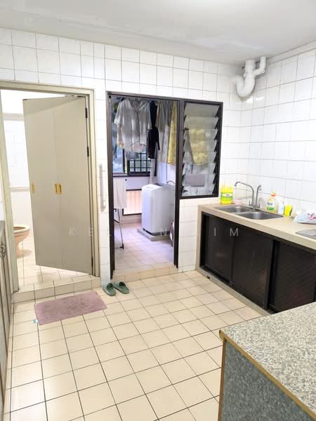 758 Woodlands Avenue 6, 758 Woodlands Avenue 6, 3 Bedrooms, 1,109 sqft, HDB Flat For Sale, by Kelvin Lim, 500186848 - Kitchen - PropertyGuru.com.sg