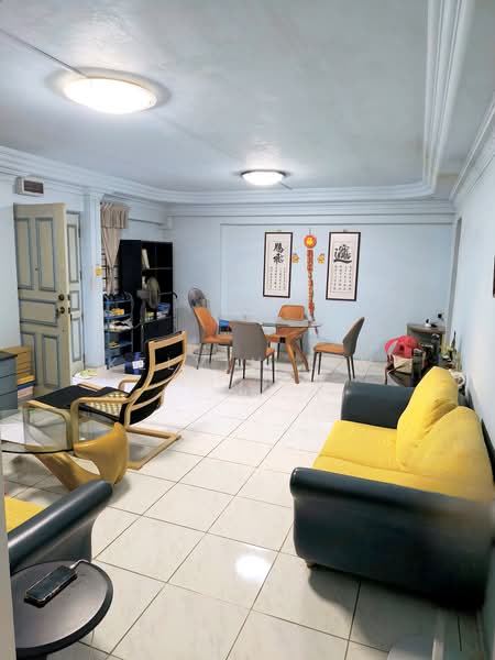 758 Woodlands Avenue 6, 758 Woodlands Avenue 6, 3 Bedrooms, 1,109 sqft, HDB Flat For Sale, by Kelvin Lim, 500186848 - Living Room - PropertyGuru.com.sg