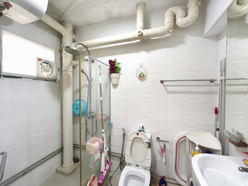 687C Woodlands Drive 75, 687C Woodlands Drive 75, 3 Bedrooms, 1,226 sqft, HDB Flat For Sale, by Bob Ho, 500186855 - Bathroom - PropertyGuru.com.sg