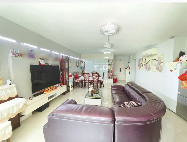 687C Woodlands Drive 75, 687C Woodlands Drive 75, 3 Bedrooms, 1,226 sqft, HDB Flat For Sale, by Bob Ho, 500186855 - Living Room - PropertyGuru.com.sg