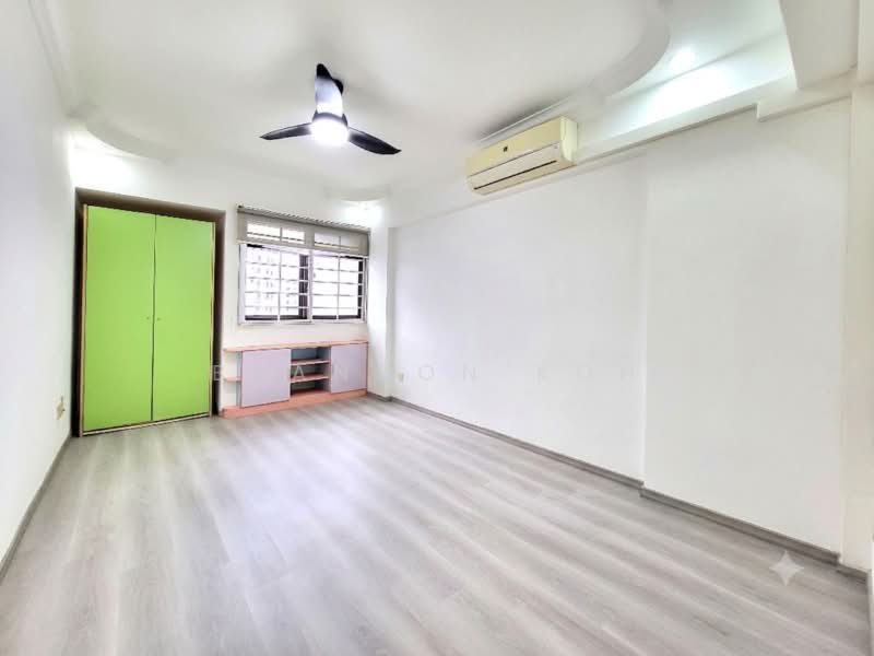 307C Anchorvale Road, , 3 Bedrooms, 1,200 sqft, HDB Flat For Rent, by Brandon Koh, 500186857 - Living Room - PropertyGuru.com.sg