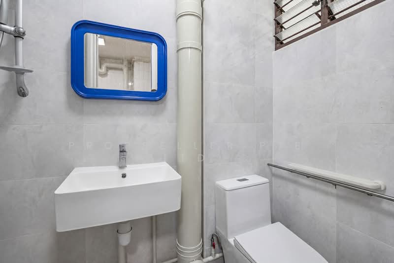 161 Simei Road, 161 Simei Road, 3 Bedrooms, 1,163 sqft, HDB Flat For Sale, by JOHN YEO, 500186885 - Bathroom - PropertyGuru.com.sg