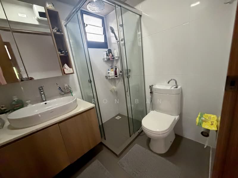 111A Alkaff Crescent, 111A Alkaff Crescent, 3 Bedrooms, 1,001 sqft, HDB Flat For Sale, by Aaron Ban, 500186902 - Bathroom - PropertyGuru.com.sg