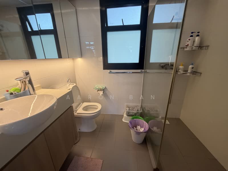 111A Alkaff Crescent, 111A Alkaff Crescent, 3 Bedrooms, 1,001 sqft, HDB Flat For Sale, by Aaron Ban, 500186902 - Bathroom - PropertyGuru.com.sg
