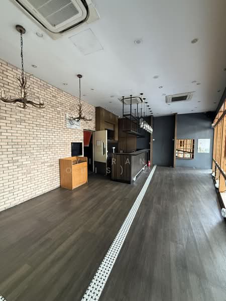Novena Regency, 275 Thomson Road, 980 sqft, Shop / Shophouse For Rent, by Yi Ran (Louis) Zhang, 500186903 - Interior - CommercialGuru.com.sg