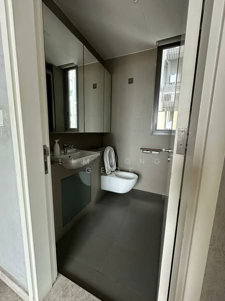 Skyline Residences, 610 Telok Blangah Road, 3 Bedrooms, 1,346 sqft, Apartment For Rent, by Lim Hong Geok, 500186907 - Bathroom - PropertyGuru.com.sg