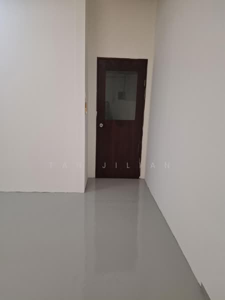 Valiant Industrial Building, 30 Kallang Pudding Road, 360 sqft, Light Industrial (B1) For Rent, by Tan Jilian, 500186913 - own office door - CommercialGuru.com.sg