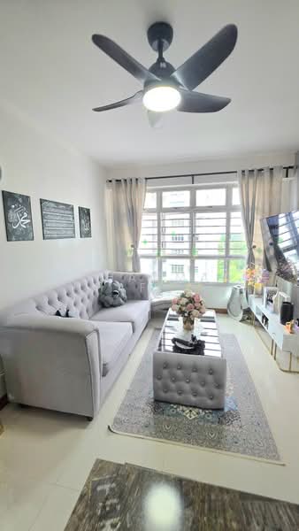 673B Edgefield Plains, 673B Edgefield Plains, 2 Bedrooms, 700 sqft, HDB Flat For Sale, by Mohammad Khafidz(Fizzy Fizz), 500186914 - Living Room - PropertyGuru.com.sg