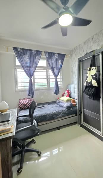 673B Edgefield Plains, 673B Edgefield Plains, 2 Bedrooms, 700 sqft, HDB Flat For Sale, by Mohammad Khafidz(Fizzy Fizz), 500186914 - Bedroom - PropertyGuru.com.sg