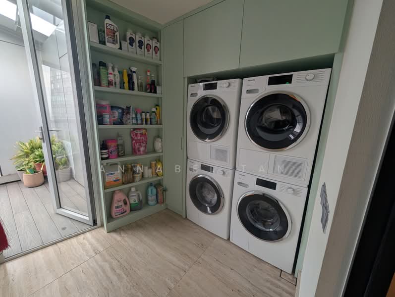 Reflections at Keppel Bay, 1 Keppel Bay View, 6 Bedrooms, 7,158 sqft, Condominium For Rent, by ANNABEL TAN, 500186918 - Laundry room - PropertyGuru.com.sg