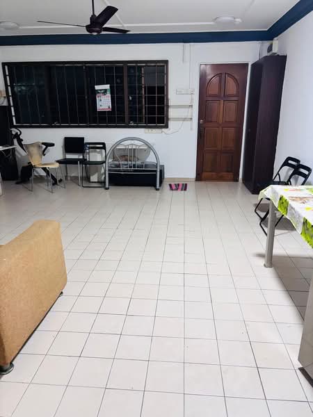 247 Bukit Batok East Avenue 5, 247 Bukit Batok East Avenue 5, 3 Bedrooms, 1,109 sqft, HDB Flat For Sale, by Sk Mani, 500186919 - Living Room - PropertyGuru.com.sg