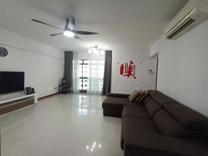 988A Jurong West Street 93, 988A Jurong West Street 93, 3 Bedrooms, 1,184 sqft, HDB Flat For Sale, by EVON NG, 500186924 - Living Room - PropertyGuru.com.sg