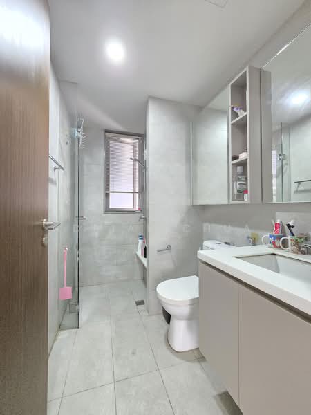The Visionaire, 174 Canberra Drive, 4 Bedrooms, 1,141 sqft, Executive Condominium For Sale, by Adrian Chua, 500186926 - Bathroom - PropertyGuru.com.sg
