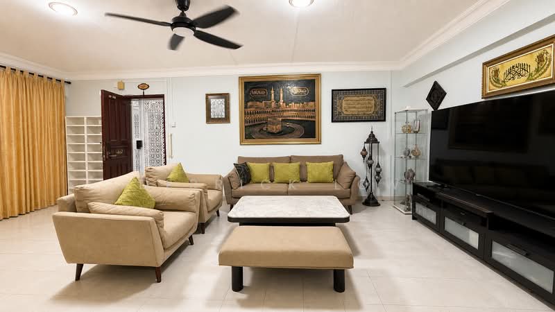 443 Jurong West Avenue 1, 443 Jurong West Avenue 1, 3 Bedrooms, 1,453 sqft, HDB Flat For Sale, by Derrick Low, 500186928 - Living Room - PropertyGuru.com.sg