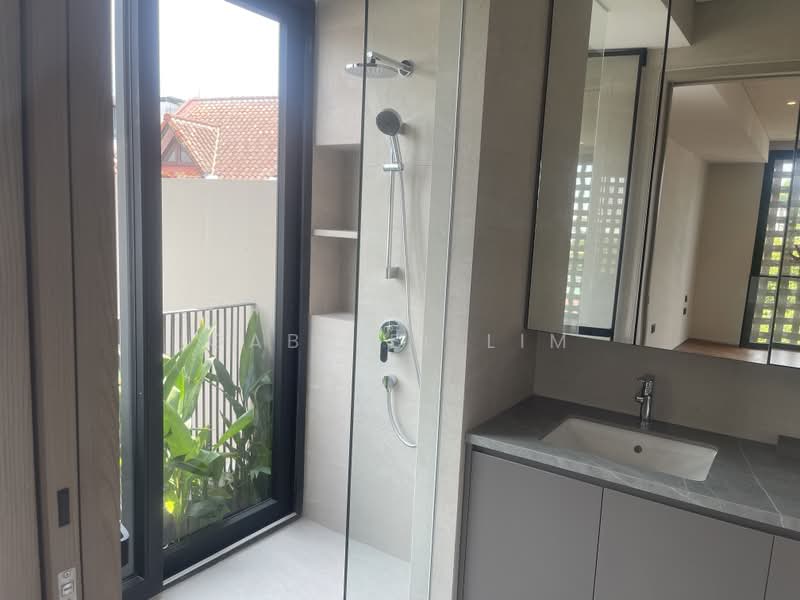 ❤️BEST BRAND NEW SEMI-D IN D11❤️✅RAFFLES GIRLS PRIMARY SCHOOL✅⭐BRILLIANTLY DESIGNED⭐⚡REGULAR SHAPED, HILLCREST / GREENWOOD / GREENMEAD /  GREENVIEW / WATTEN / BUKIT TIMAH / CORONATION /, 5 Bedrooms, 6,736 sqft, Semi-Detached House For Sale, by Gabriel Lim, 500186934 - Bathroom - PropertyGuru.com.sg