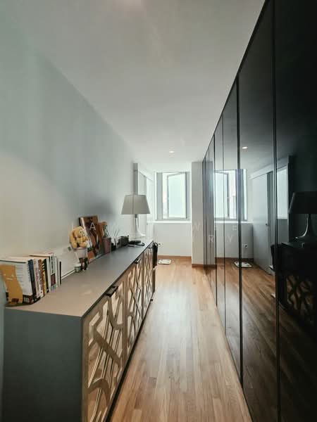 Park Infinia at Wee Nam, 2A Lincoln Road, 4 Bedrooms, 3,218 sqft, Condominium For Rent, by Law Chwee Hin Harry, 500186940 - MBR Walk-in Closet - PropertyGuru.com.sg