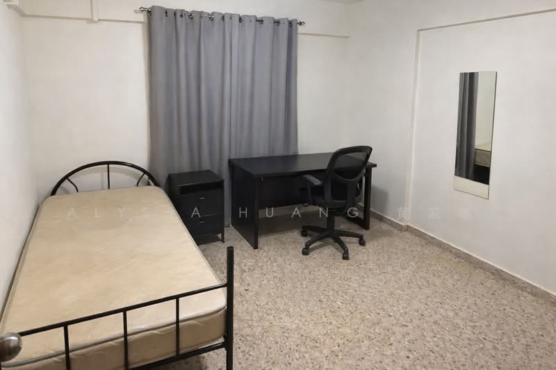 376 Clementi Avenue 4, 376 Clementi Avenue 4, 3 Bedrooms, 721 sqft, HDB Flat For Rent, by Alyssa Huang 黄家敏, 500186947 - Bedroom - PropertyGuru.com.sg