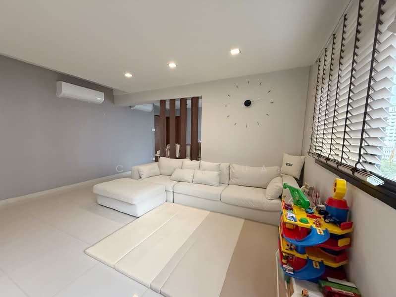 405 Admiralty Link, 405 Admiralty Link, 3 Bedrooms, 969 sqft, HDB Flat For Sale, by Chloe Kua, 500186959 - Living Room - PropertyGuru.com.sg