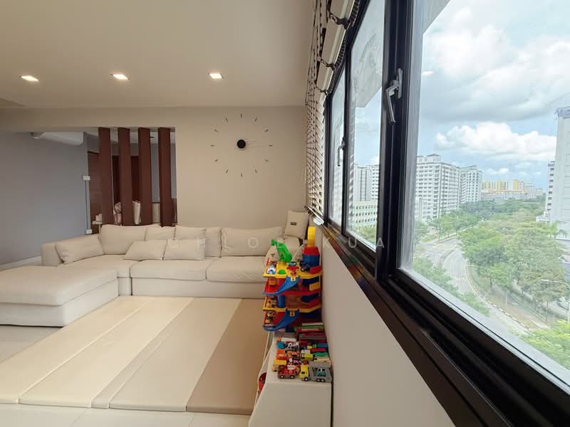 405 Admiralty Link, 405 Admiralty Link, 3 Bedrooms, 969 sqft, HDB Flat For Sale, by Chloe Kua, 500186959 - Living Room - PropertyGuru.com.sg