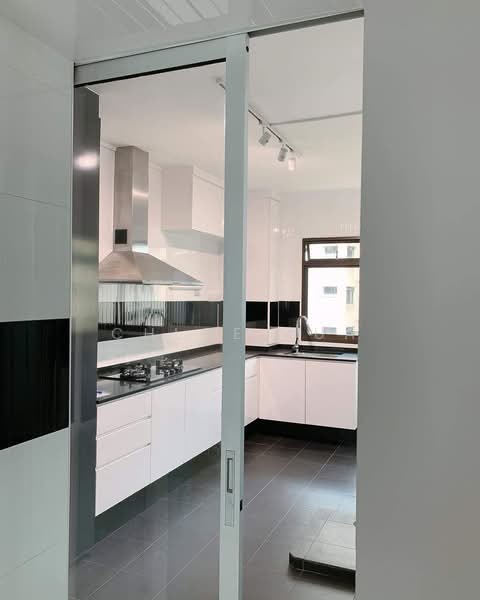 405 Admiralty Link, 405 Admiralty Link, 3 Bedrooms, 969 sqft, HDB Flat For Sale, by Chloe Kua, 500186959 - Kitchen - PropertyGuru.com.sg