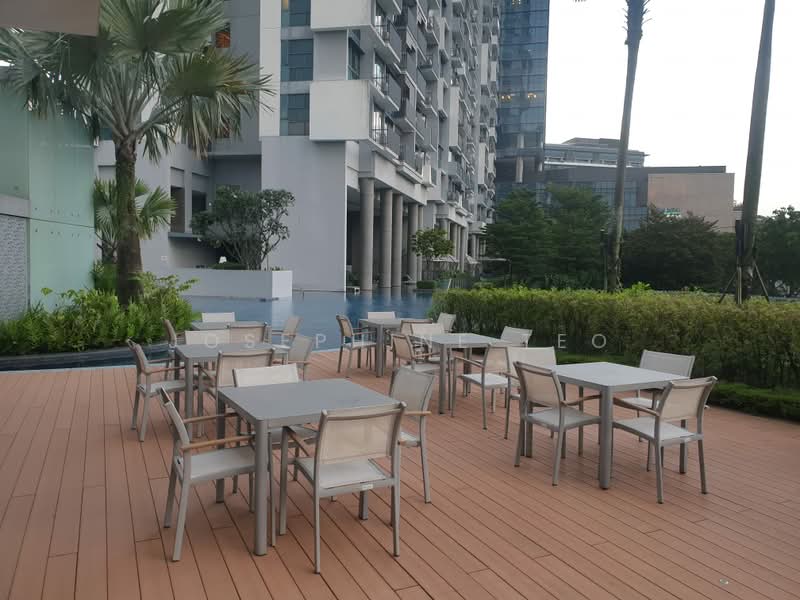 J Gateway, 2 Gateway Drive, 3 Bedrooms, 893 sqft, Condominium For Sale, by Josephine Teo, 500186982 - Exterior - PropertyGuru.com.sg