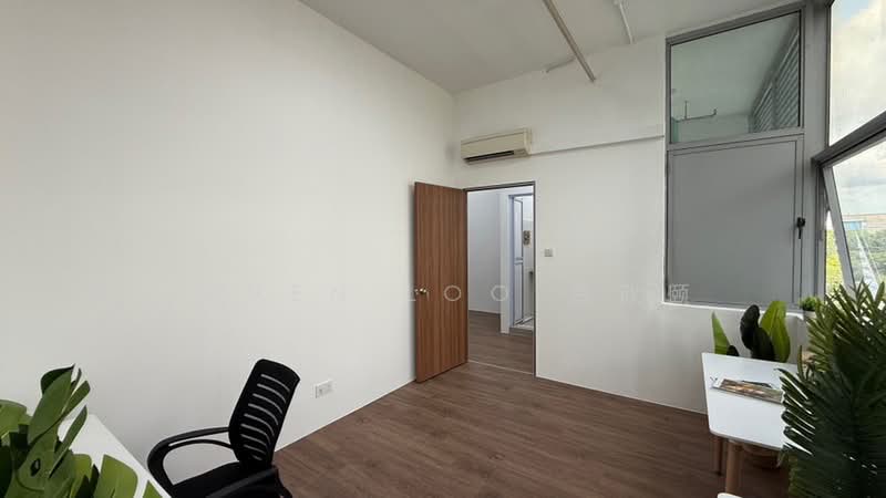 Wcega Tower, 21 Bukit Batok Crescent, 130 sqft, Light Industrial (B1) For Rent, by Laven Loo 吕欣颐, 500186986 - CommercialGuru.com.sg