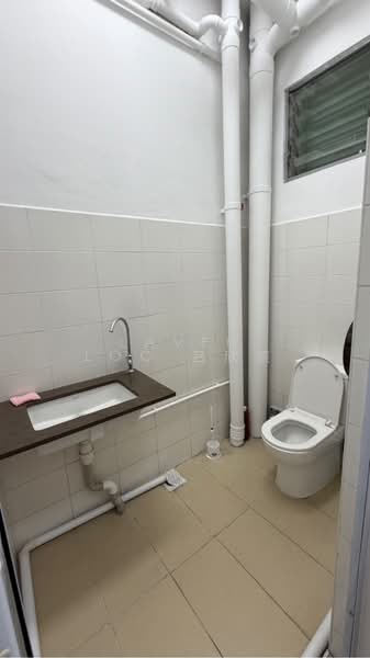 Wcega Tower, 21 Bukit Batok Crescent, 130 sqft, Light Industrial (B1) For Rent, by Laven Loo 吕欣颐, 500186986 - CommercialGuru.com.sg