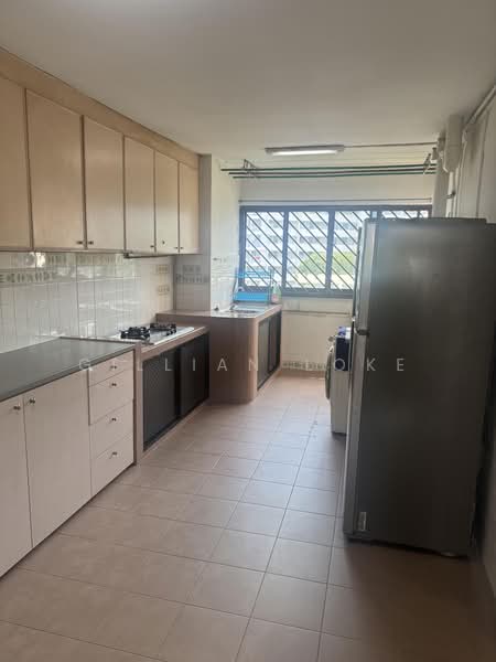 419 Bedok North Street 1, 419 Bedok North Street 1, 2 Bedrooms, 732 sqft, HDB Flat For Rent, by Gillian Loke, 500186989 - Kitchen - PropertyGuru.com.sg