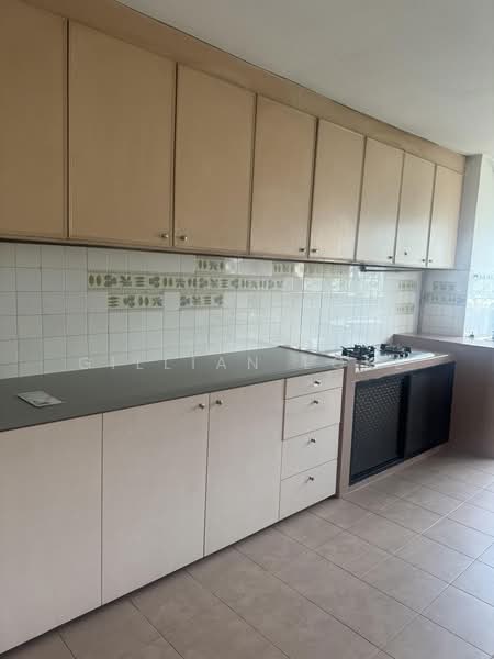 419 Bedok North Street 1, 419 Bedok North Street 1, 2 Bedrooms, 732 sqft, HDB Flat For Rent, by Gillian Loke, 500186989 - Kitchen - PropertyGuru.com.sg