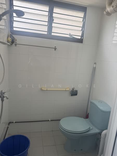419 Bedok North Street 1, 419 Bedok North Street 1, 2 Bedrooms, 732 sqft, HDB Flat For Rent, by Gillian Loke, 500186989 - Bathroom - PropertyGuru.com.sg