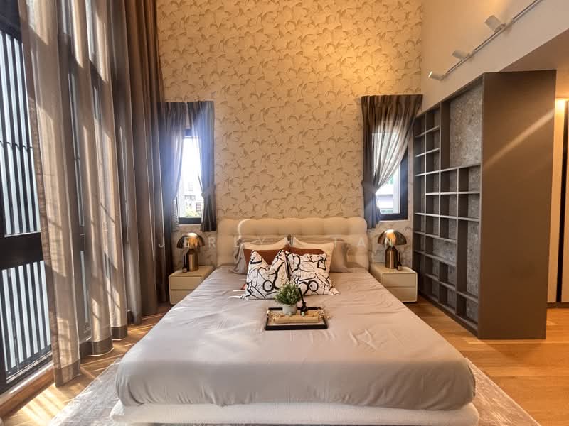 Fernhill Road, Stevens Close, Dalvey Road, Fernhill Road, Stevens Close, Dalvey Road, 6 Bedrooms, 7,441 sqft, Semi-Detached House For Sale, by Jerlyn Tan, 500186990 - Bedroom - PropertyGuru.com.sg