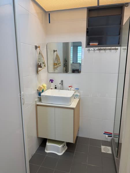 659A Punggol East, 659A Punggol East, 3 Bedrooms, 1,001 sqft, HDB Flat For Sale, by Cynthia Chua, 500186998 - Bathroom - PropertyGuru.com.sg