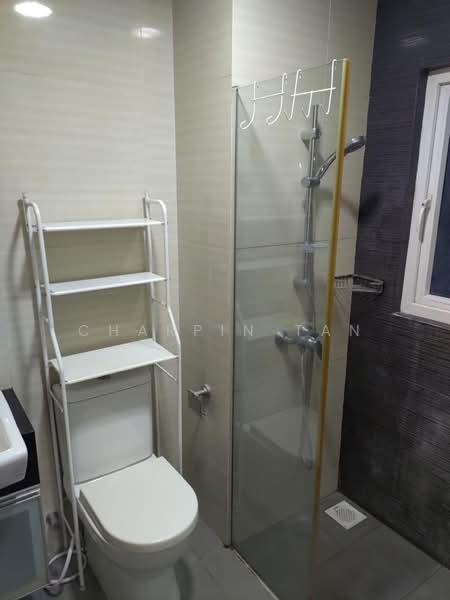 Le Regal, 340 Geylang Road, 2 Bedrooms, 517 sqft, Apartment For Rent, by Charpin Tan, 500187004 - Bathroom - PropertyGuru.com.sg