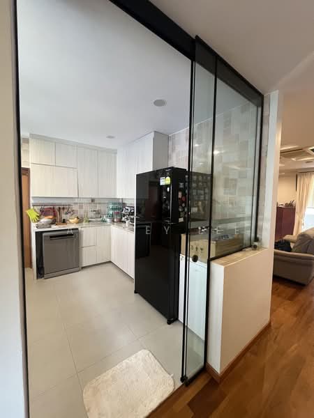 28B Lor H Telok Kurau D15, Lorong H Telok Kurau, 3 Bedrooms, 1,872 sqft, Walk-up Apartment For Sale, by Audrey Lee, 500187010 - Kitchen - PropertyGuru.com.sg