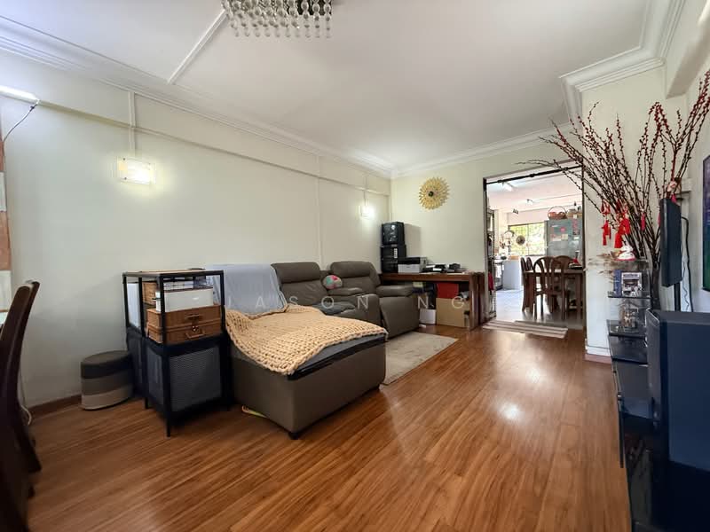 334 Clementi Avenue 2, 334 Clementi Avenue 2, 3 Bedrooms, 990 sqft, HDB Flat For Sale, by Jason Ng, 500187014 - Living Room - PropertyGuru.com.sg