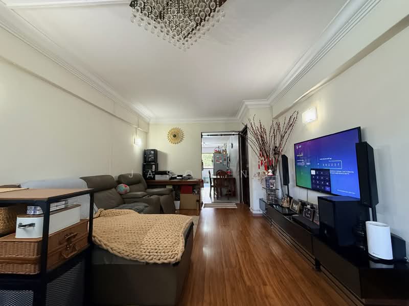 334 Clementi Avenue 2, 334 Clementi Avenue 2, 3 Bedrooms, 990 sqft, HDB Flat For Sale, by Jason Ng, 500187014 - Living Room - PropertyGuru.com.sg