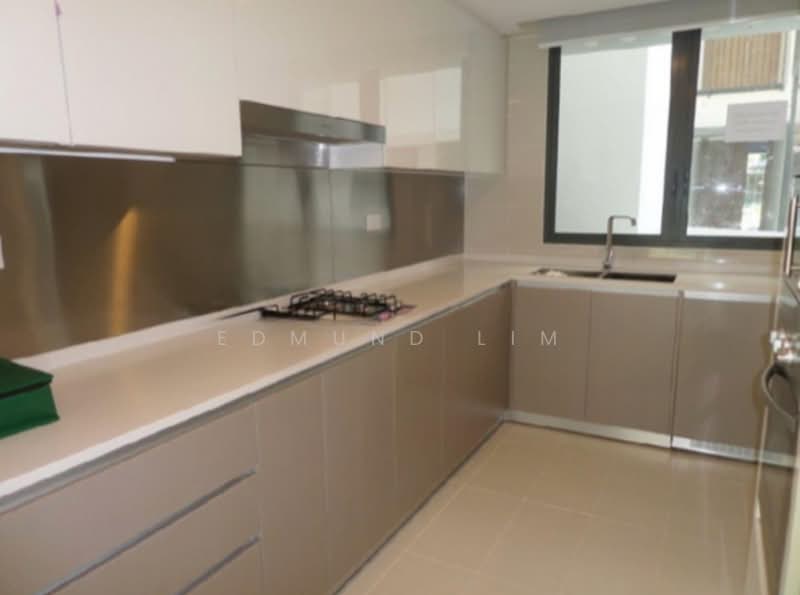 Hedges Park Condominium, 83 Flora Drive, 4 Bedrooms, 1,539 sqft, Condominium For Sale, by Edmund Lim, 500187017 - Kitchen - PropertyGuru.com.sg
