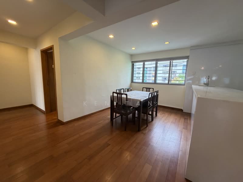 240 Yishun Ring Road, 240 Yishun Ring Road, 3 Bedrooms, 1,302 sqft, HDB Flat For Sale, by Ken Tan, 500187019 - Dining Room - PropertyGuru.com.sg