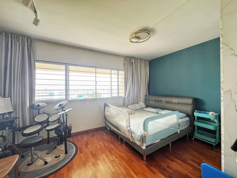 469 Jurong West Street 41, 469 Jurong West Street 41, 3 Bedrooms, 1,625 sqft, HDB Flat For Sale, by Vanessa Duan, 500187020 - Bedroom - PropertyGuru.com.sg