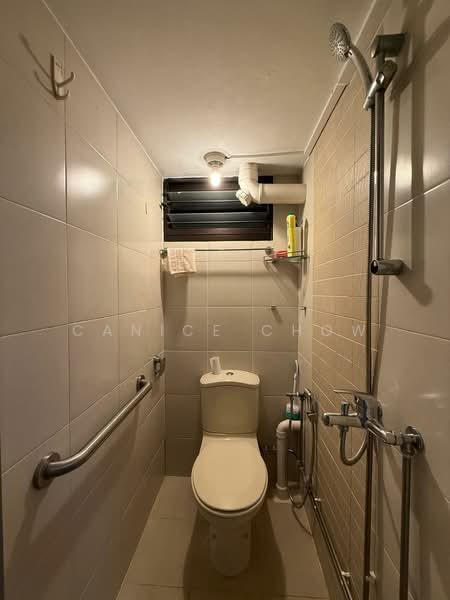 4 Tanjong Pagar Plaza, 4 Tanjong Pagar Plaza, Room Rental, 150 sqft, HDB Flat For Rent, by Canice Chow, 500187022 - Bathroom - PropertyGuru.com.sg