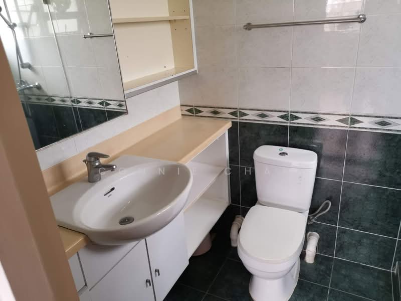 Braddell View, 10A Braddell Hill, 5 Bedrooms, 1,701 sqft, Condominium For Rent, by Connie Chan, 500187031 - Bathroom - PropertyGuru.com.sg