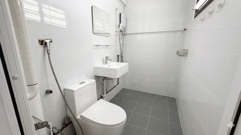 136 Simei Street 1, 136 Simei Street 1, Room Rental, 160 sqft, HDB Flat For Rent, by Kar Loon Choong, 500187036 - Bathroom - PropertyGuru.com.sg