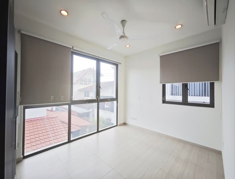Jalan Gendang / Bright Hill MRT/ Faber Garden Estate/ Upper Thomson, Jalan Gendang, 4 Bedrooms, 2,600 sqft, Semi-Detached House For Rent, by Fengwen Kong (Feng), 500187041 - Common bedroom - PropertyGuru.com.sg