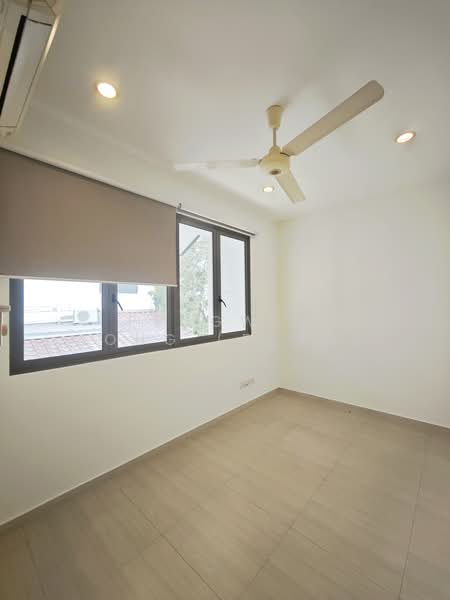 Jalan Gendang / Bright Hill MRT/ Faber Garden Estate/ Upper Thomson, Jalan Gendang, 4 Bedrooms, 2,600 sqft, Semi-Detached House For Rent, by Fengwen Kong (Feng), 500187041 - Common bedroom - PropertyGuru.com.sg