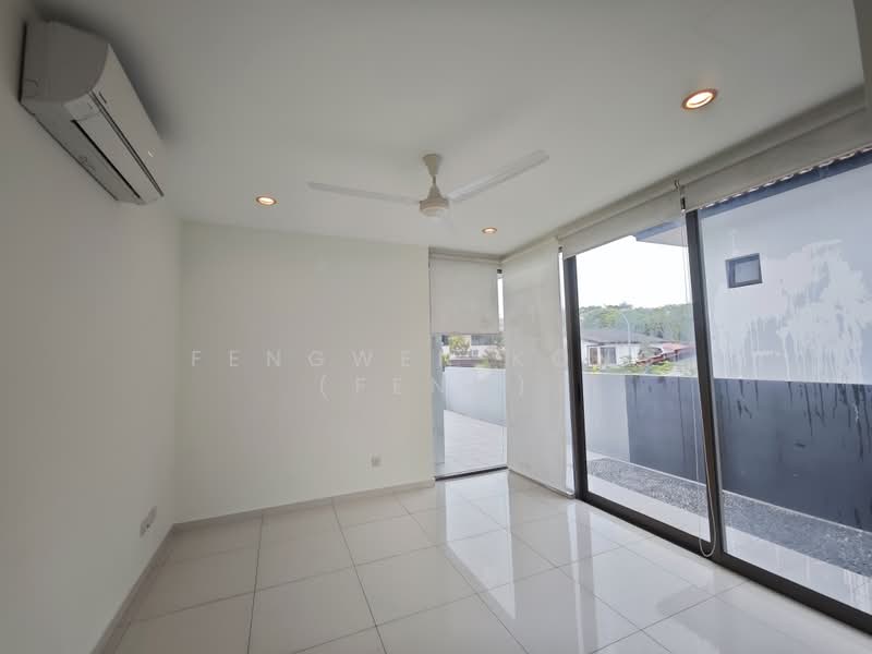 Jalan Gendang / Bright Hill MRT/ Faber Garden Estate/ Upper Thomson, Jalan Gendang, 4 Bedrooms, 2,600 sqft, Semi-Detached House For Rent, by Fengwen Kong (Feng), 500187041 - Family/ Granny room - 1st floor - PropertyGuru.com.sg