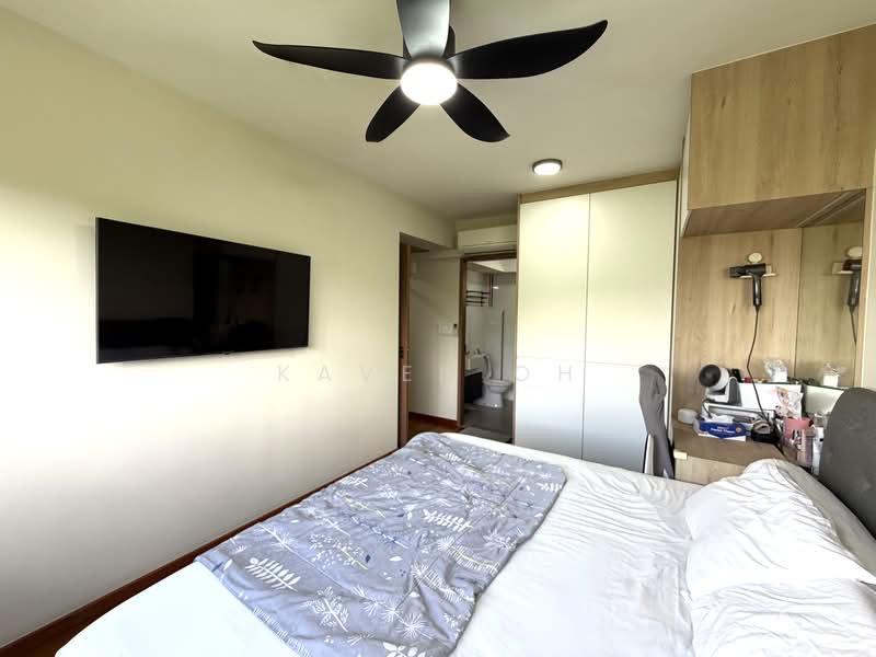 467B Bukit Batok West Avenue 9, 467B Bukit Batok West Avenue 9, 3 Bedrooms, 1,216 sqft, HDB Flat For Sale, by Kaven Oh, 500187050 - Master Bedroom - PropertyGuru.com.sg
