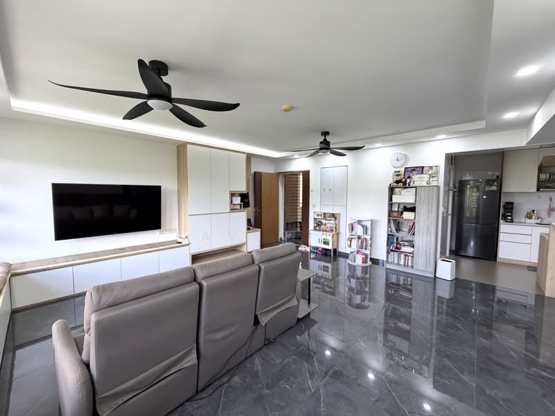 467B Bukit Batok West Avenue 9, 467B Bukit Batok West Avenue 9, 3 Bedrooms, 1,216 sqft, HDB Flat For Sale, by Kaven Oh, 500187050 - Living Room - PropertyGuru.com.sg